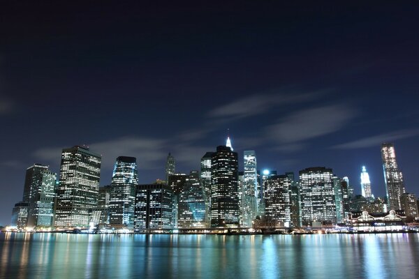 Cidade noturna, grande metrópole