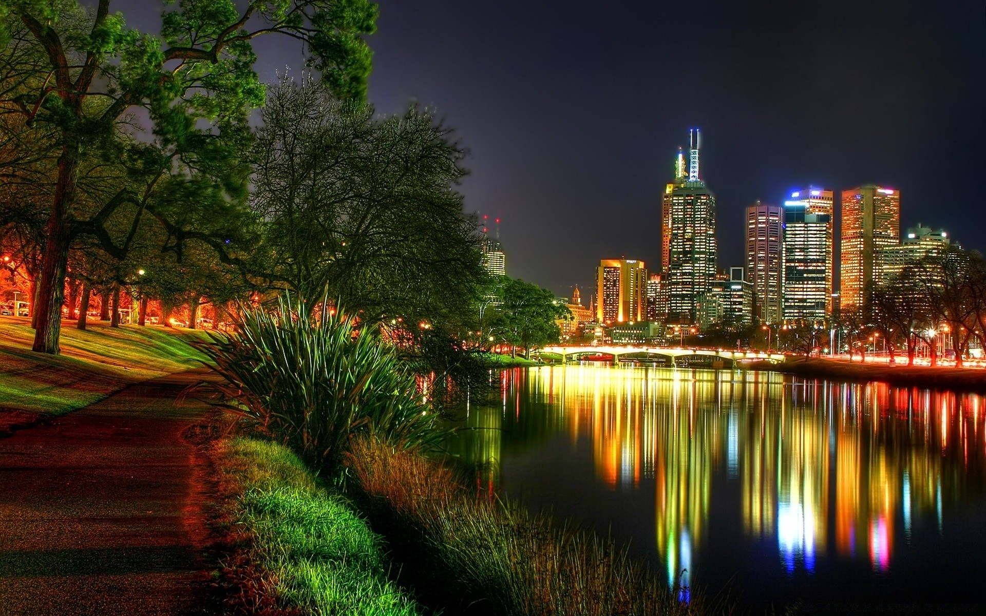 otras ciudades ciudad arquitectura viajes hogar agua ciudad noche río skyline cielo crepúsculo centro de la ciudad puente urbano reflexión rascacielos al aire libre puesta de sol luz