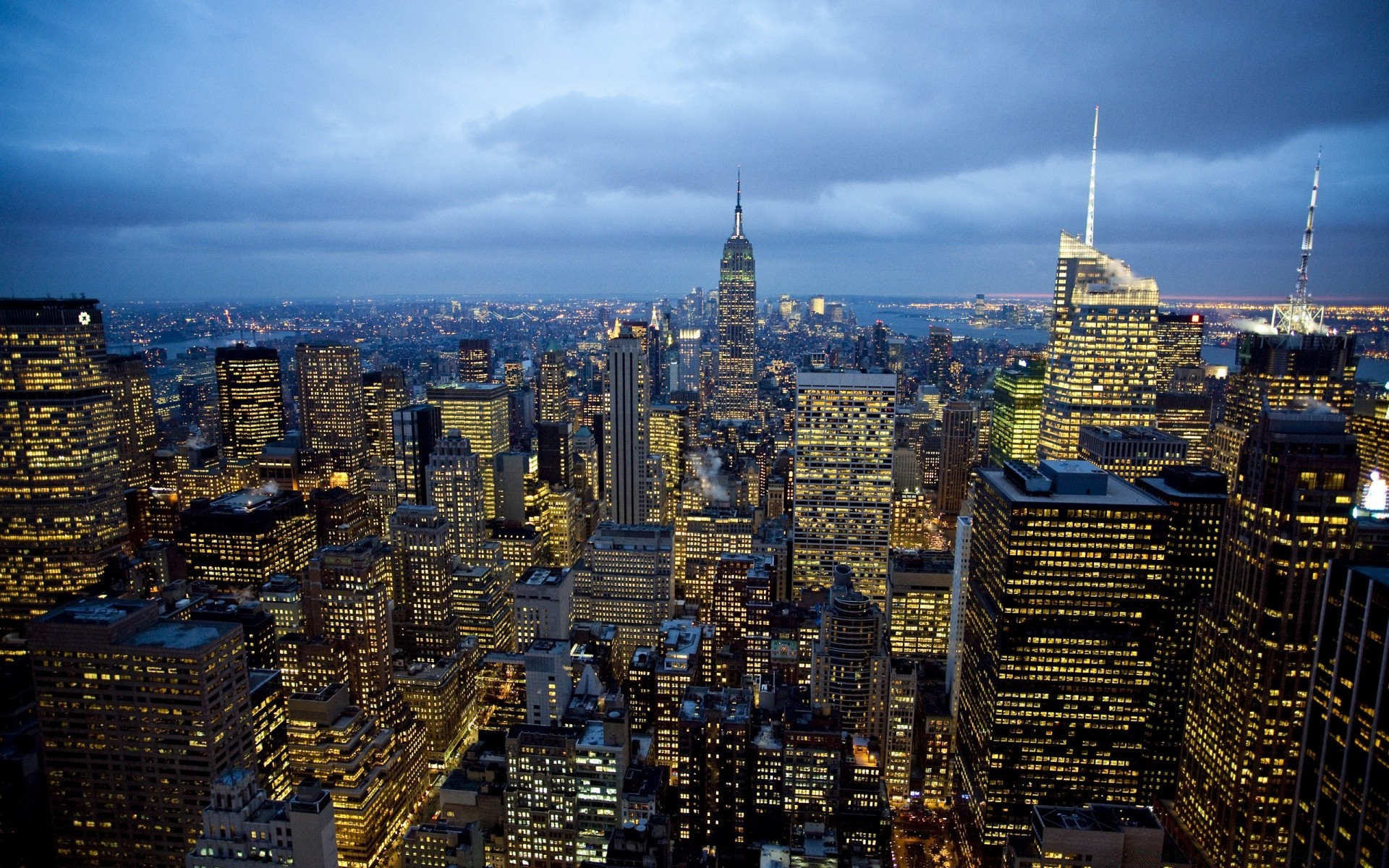 outras cidades cidade cidade skyline arquitetura arranha-céu centro da cidade urbano viagens crepúsculo casa escritório torre céu pôr do sol alto negócios finanças moderno antena metropolitano