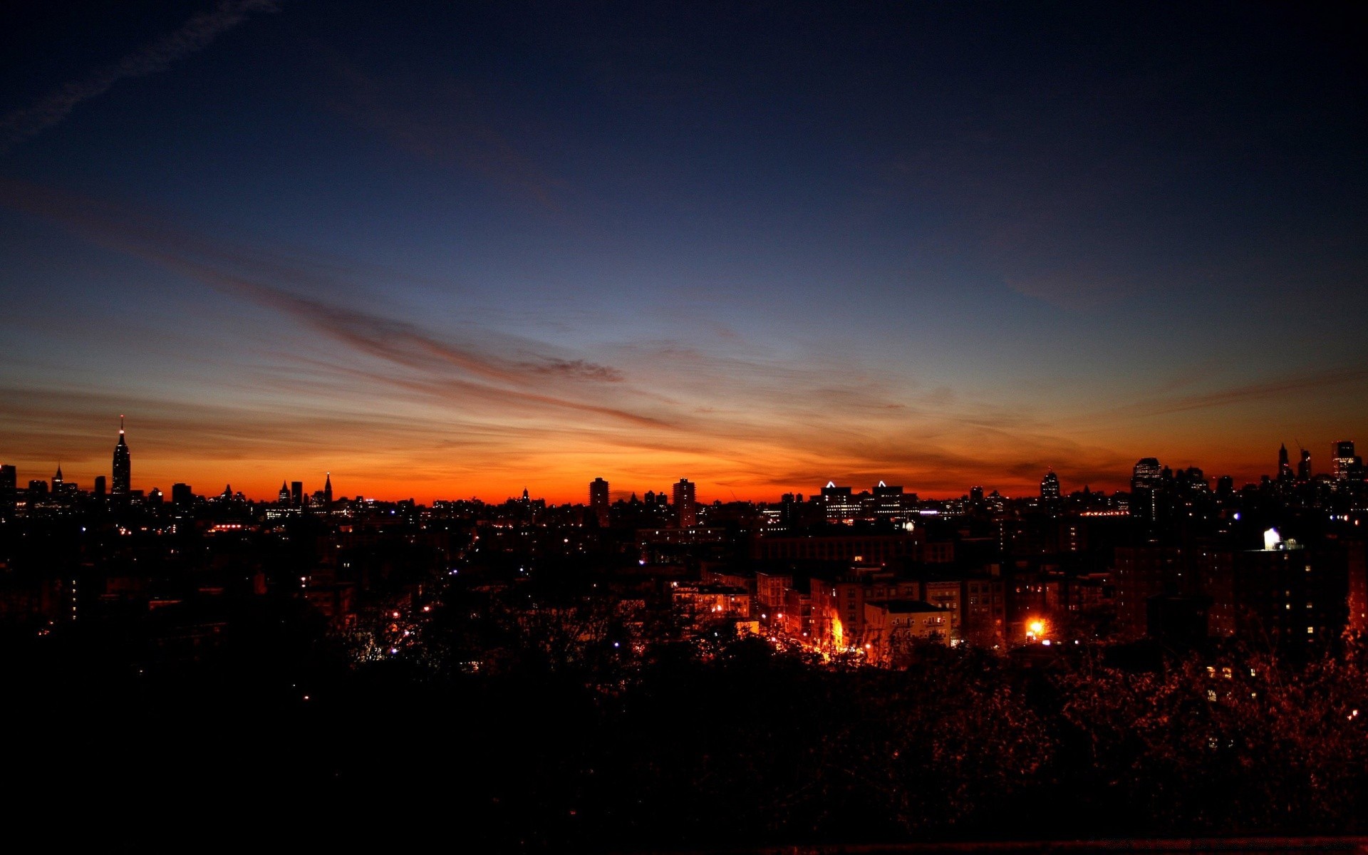 autres villes coucher de soleil soir ville lumière crépuscule aube paysage ville skyline silhouette ciel lune sombre