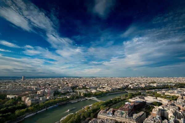 Panorama a Volo d uccello della città