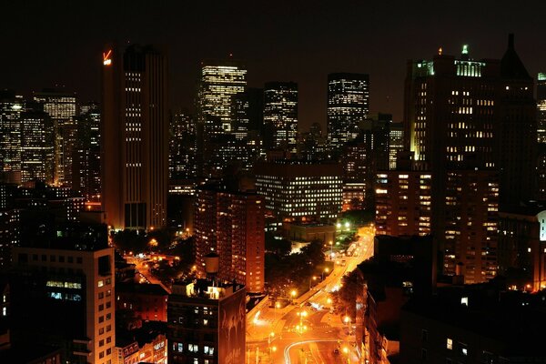 Vie nocturne de la grande ville