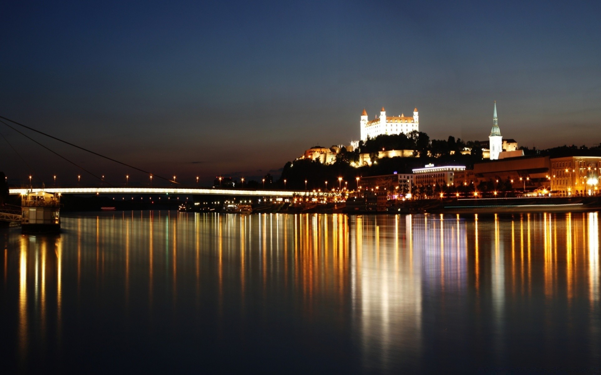 altre città città fiume acqua ponte riflessione architettura tramonto città viaggi skyline cielo urbano casa crepuscolo sera luce lungomare mare centro città alba