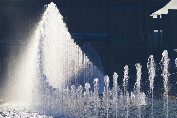 Singende Brunnen spielen zur Musik