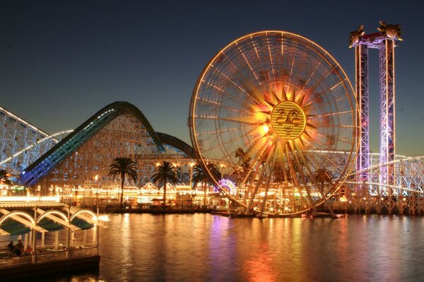 Ferris wheel with the image of the sun