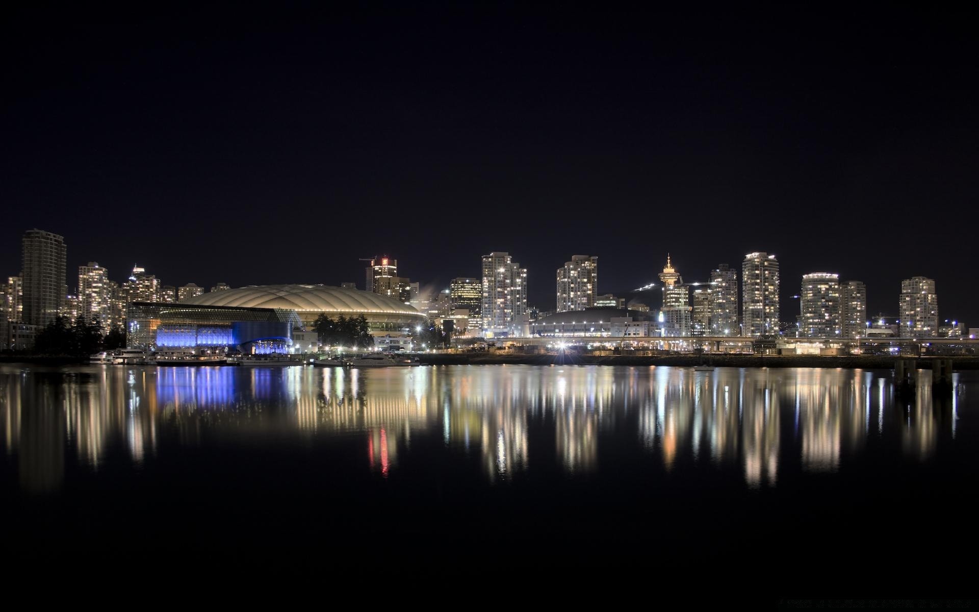 andere städte stadt skyline stadt innenstadt architektur wasser reflexion fluss reisen himmel sonnenuntergang brücke wolkenkratzer dämmerung abend haus städtisch licht uferpromenade hafen