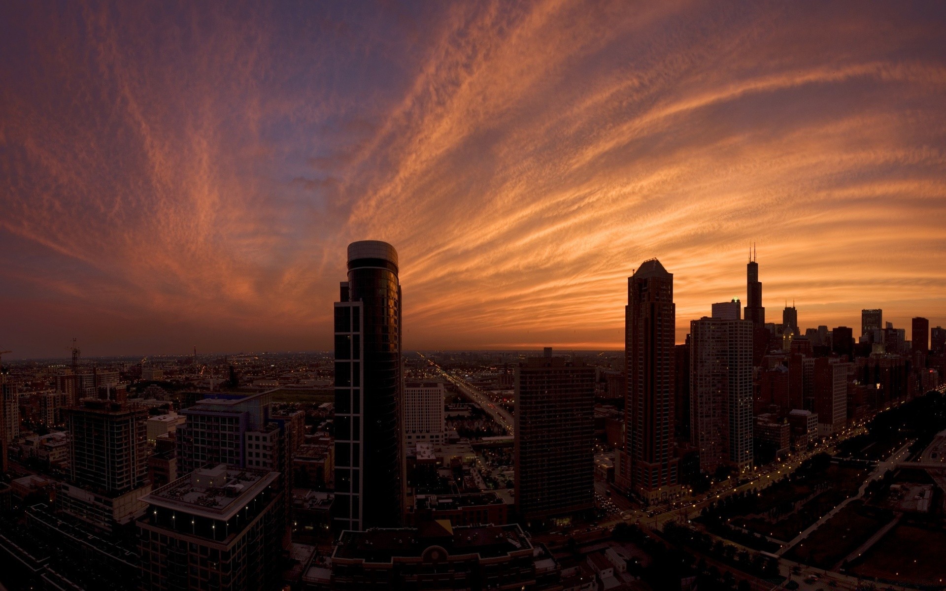 andere städte sonnenuntergang stadt architektur dämmerung skyline reisen abend dämmerung himmel wolkenkratzer stadt innenstadt haus licht im freien turm straße urban