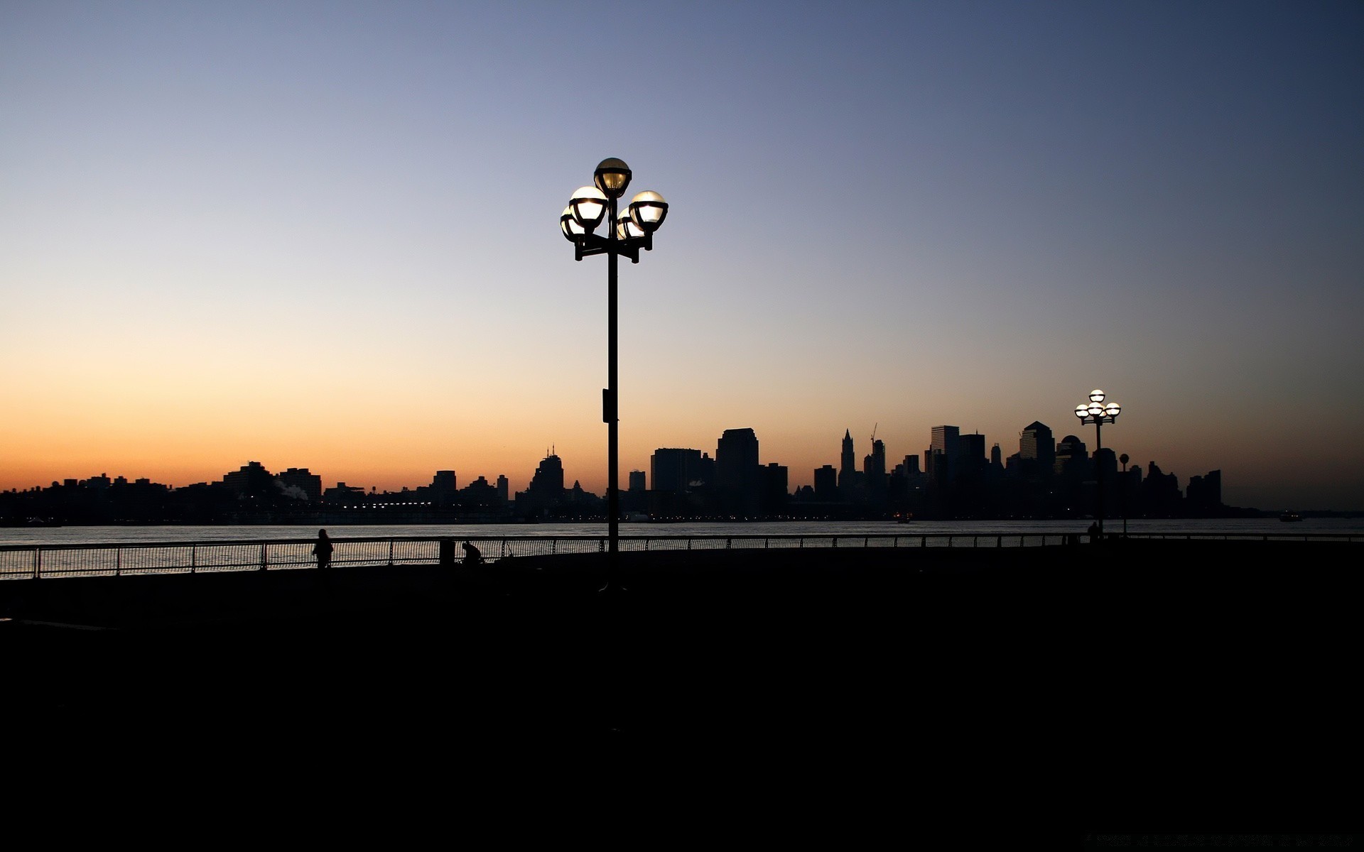 andere städte sonnenuntergang himmel licht landschaft silhouette wasser stadt abend reisen brücke dämmerung dämmerung sonne architektur see straße fluss im freien reflexion