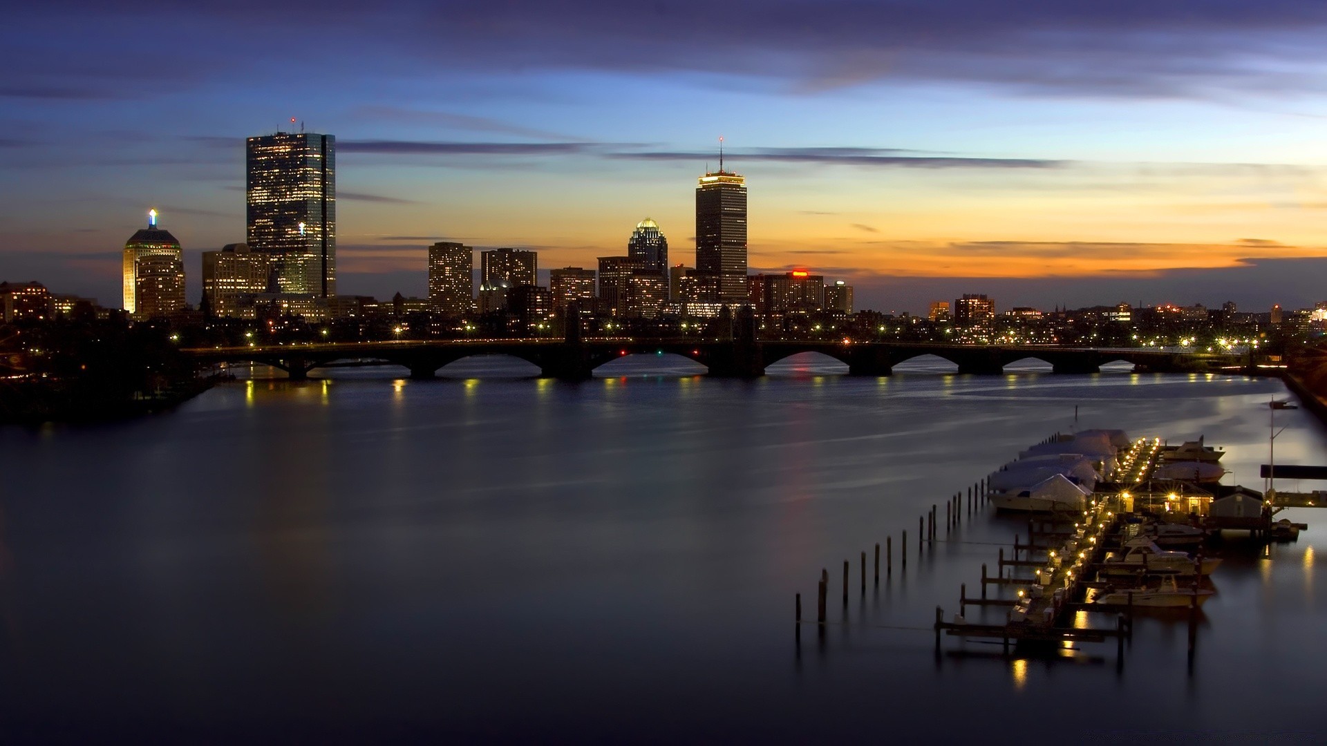 andere städte stadt skyline stadt architektur stadtzentrum reflexion wasser wolkenkratzer dämmerung sonnenuntergang reisen fluss haus brücke uferpromenade himmel abend städtisch hafen geschäft