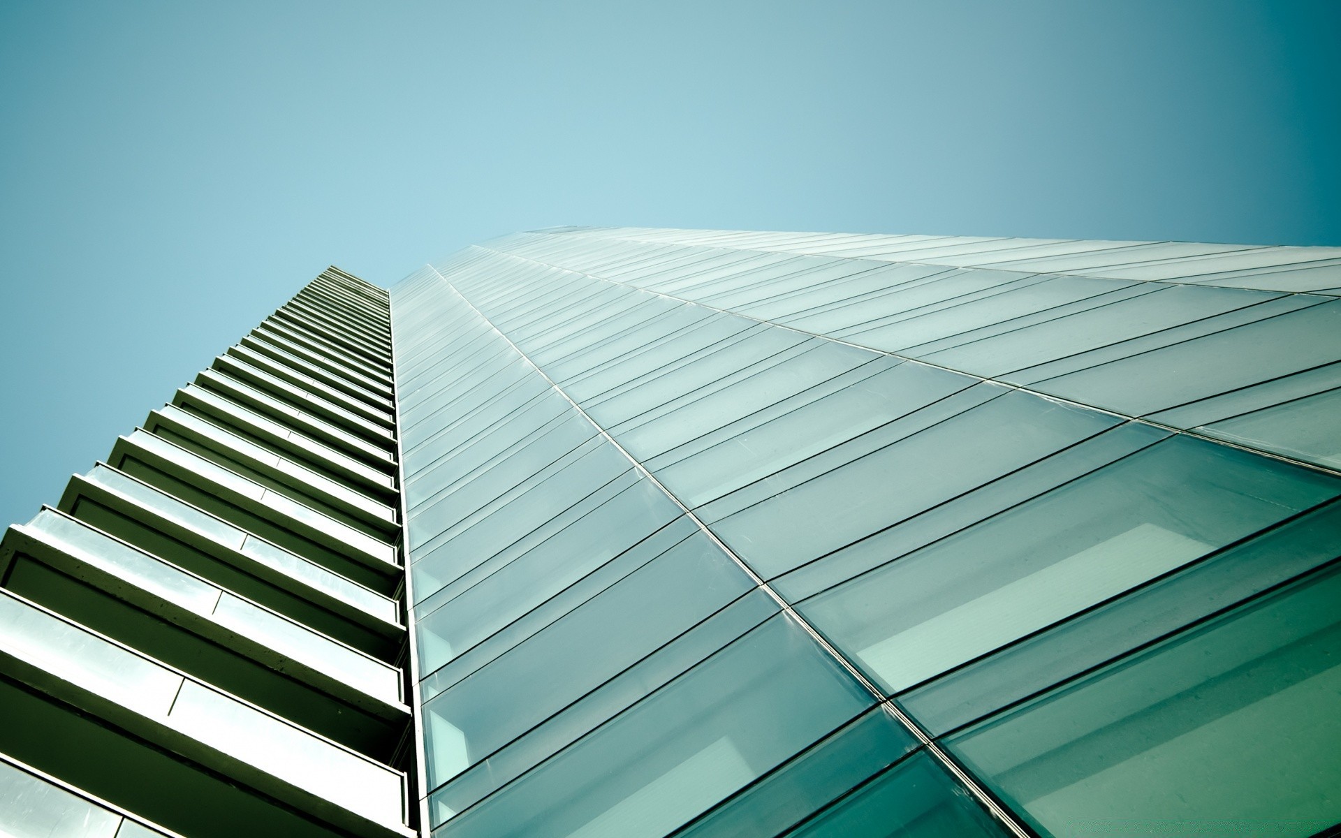 haus und interieur wirtschaft futuristisch architektur glas fenster modern perspektive städtisch büro stahl ausdruck stadt haus himmel reflexion modern technologie