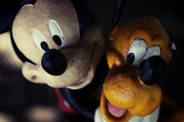 Mickey Mouse und goofy Stofftiere