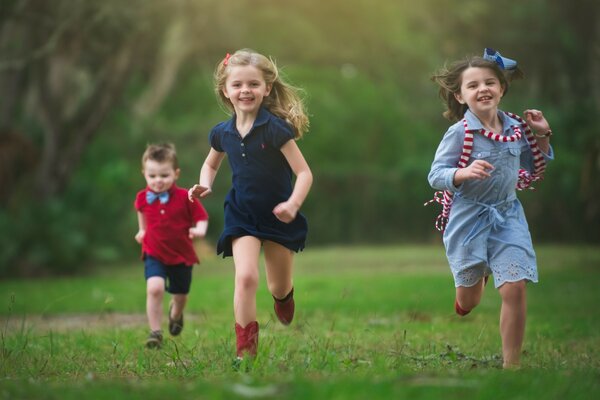 Kinder spielen Freizeitspaß