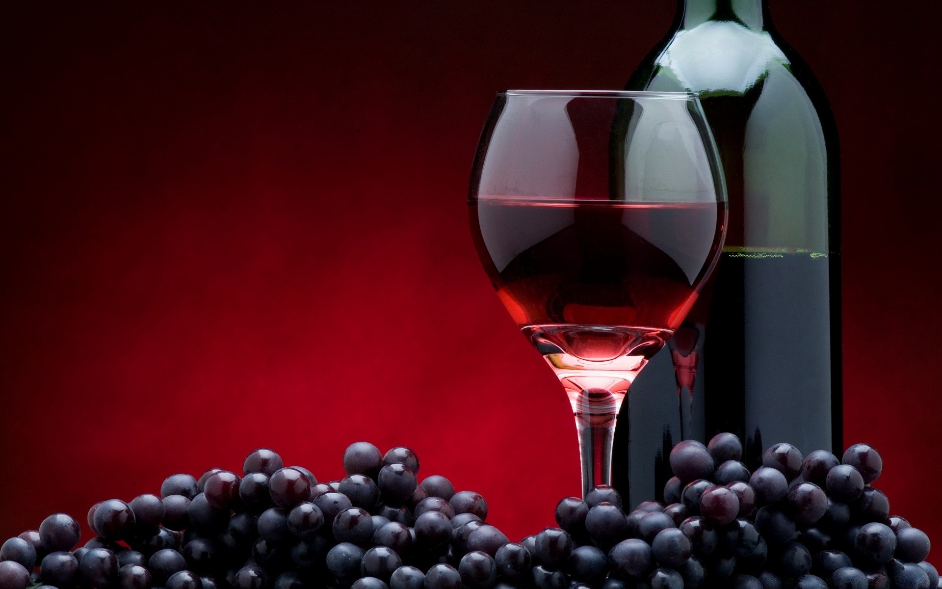 boissons vin boisson cave verre fruits vigne raisin alcool vin rouge merlot bourgogne alimentaire nature morte bouteille baie goût liqueur cabernet