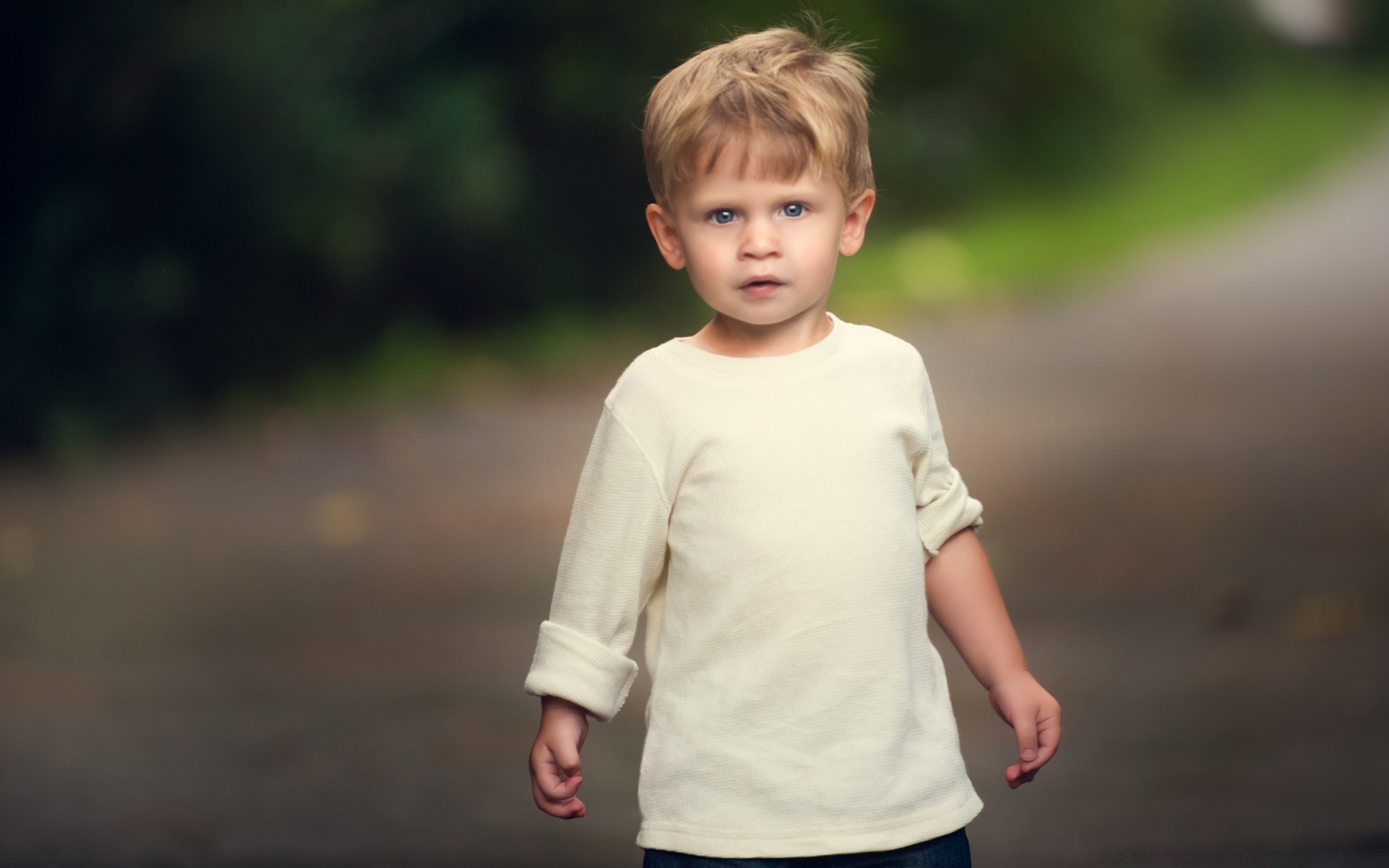 dzieci dziecko na zewnątrz natura portret słodkie lato jesień jeden zabawy mało park