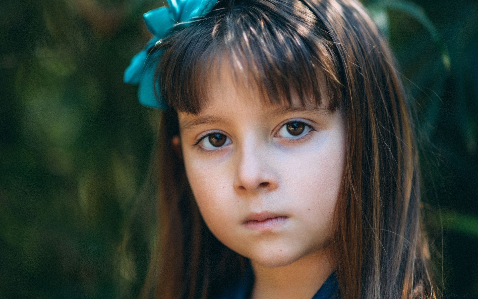 kinder kind porträt mädchen frau auge eins niedlich gesicht