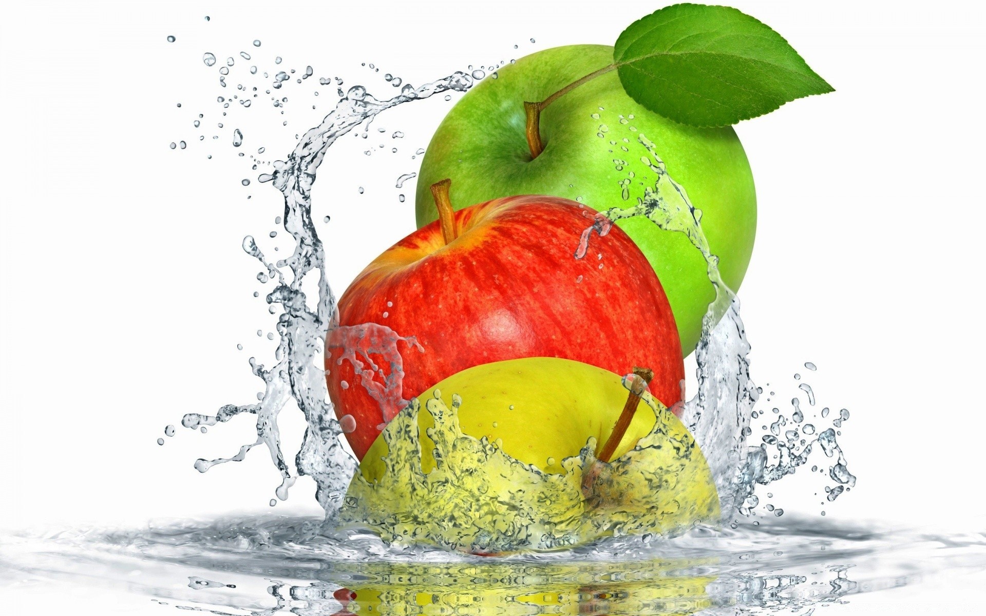 fruits humide goutte splash froid alimentaire liquide en bonne santé l eau rafraîchissement bulle santé jus juteuse boire pomme