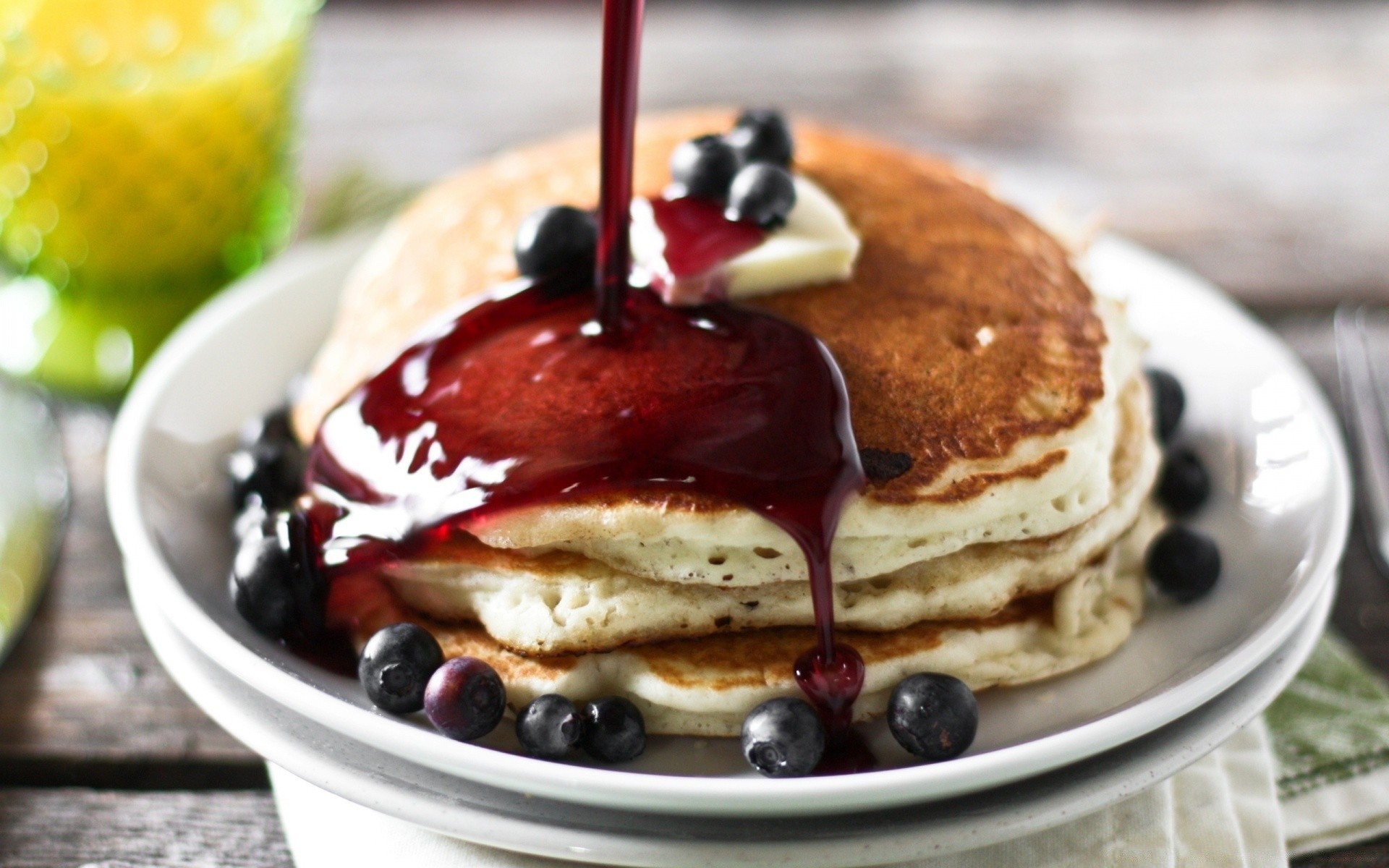 postres fruta delicioso comida desayuno baya casero dulce pastel hornear productos lácteos crema azúcar panqueque pastelería platos amanecer mermelada chocolate jarabe