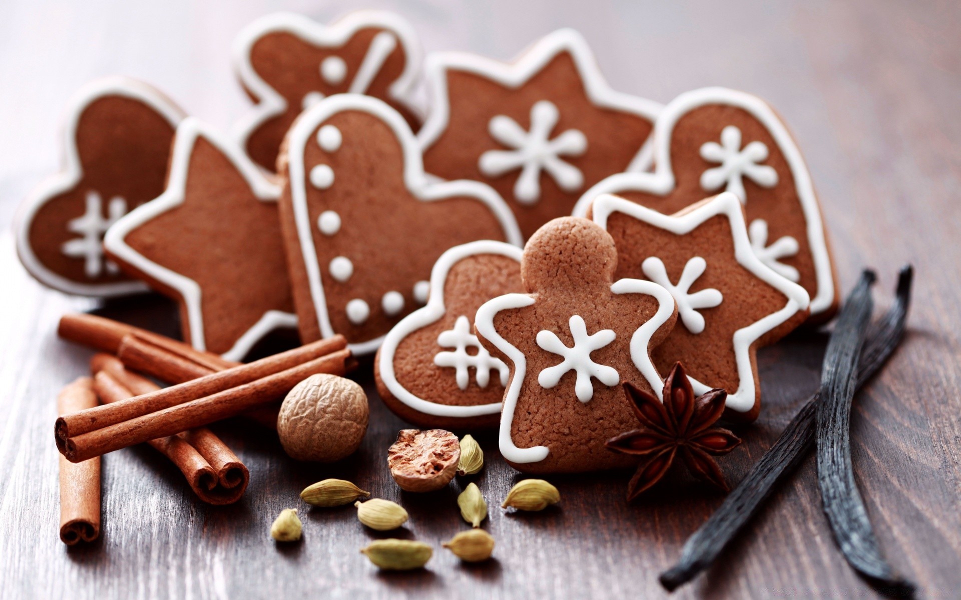 food & drink cinnamon chocolate food sweet candy cookie sugar christmas confection spice baking gingerbread desktop wood traditional wooden delicious homemade decoration