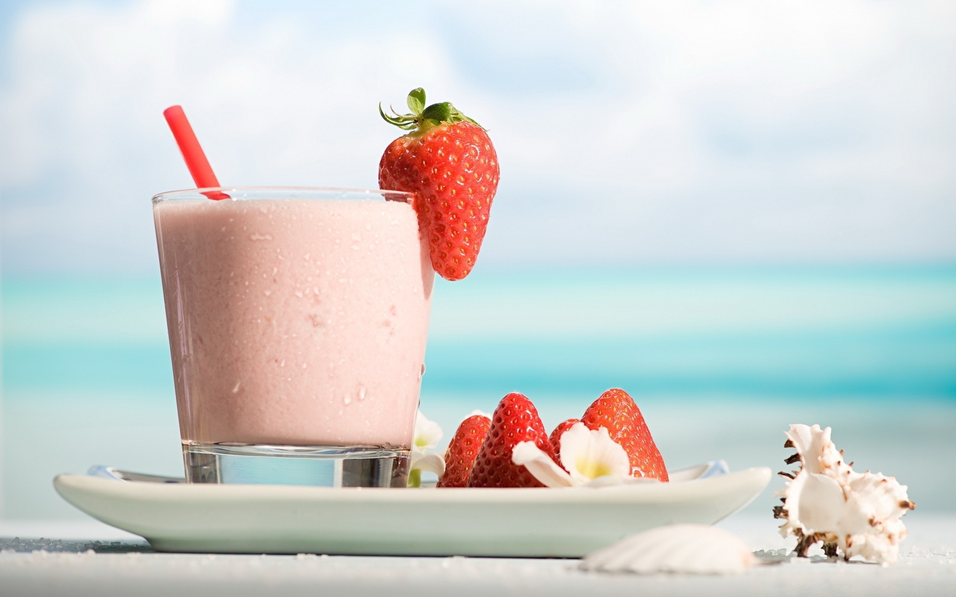 desserts summer milk strawberry delicious sweet cream berry fruit health food breakfast yogurt tropical