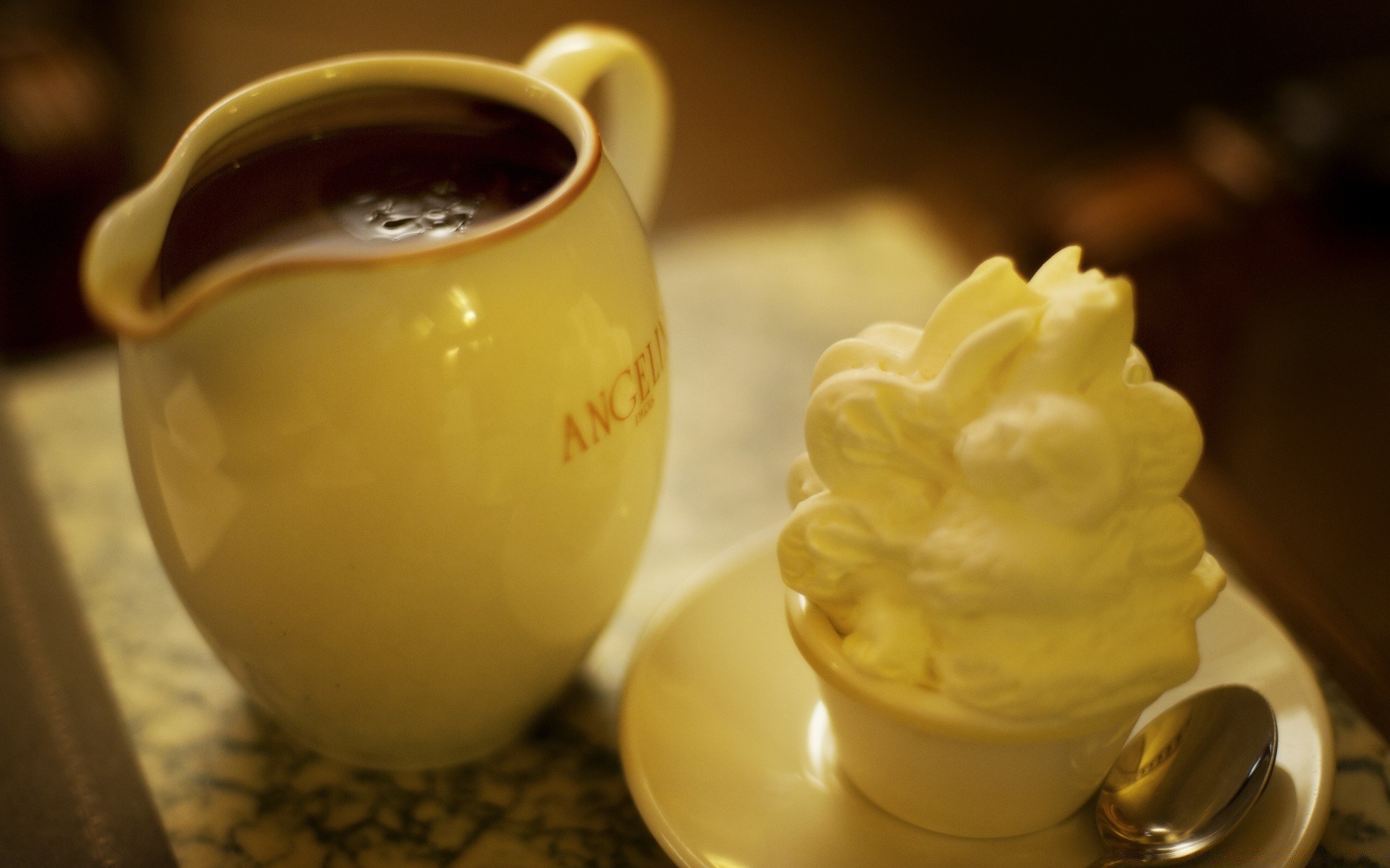 bevande tazza caffè crema latte cibo bevande colazione dolce delizioso cioccolato natura morta tè tavolo legno zucchero prodotti lattiero-caseari stoviglie