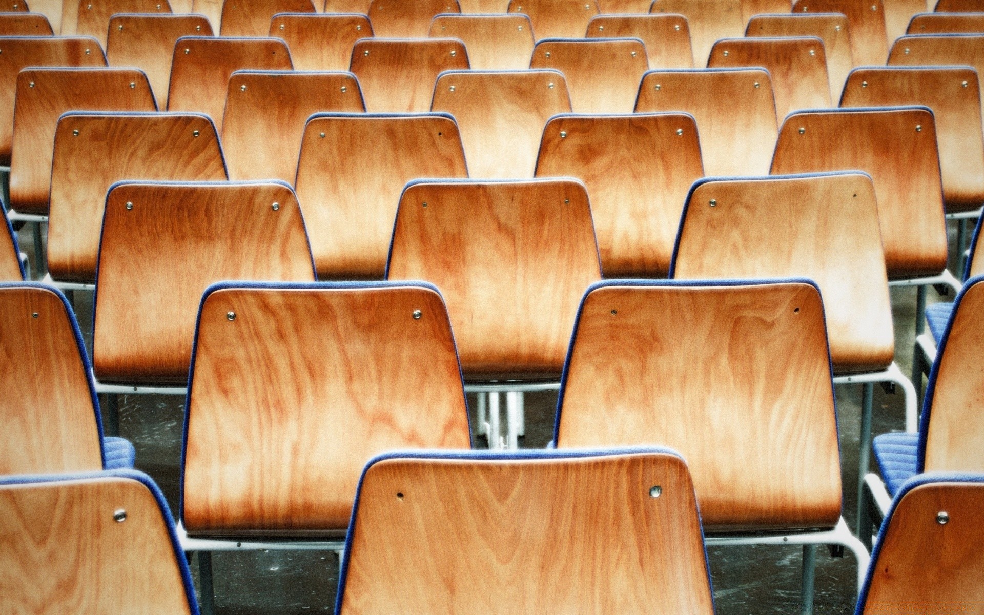 haus und interieur ort leer stuhl auditorium streicher möbel desktop holz auditorium tribüne innen vortrag drinnen