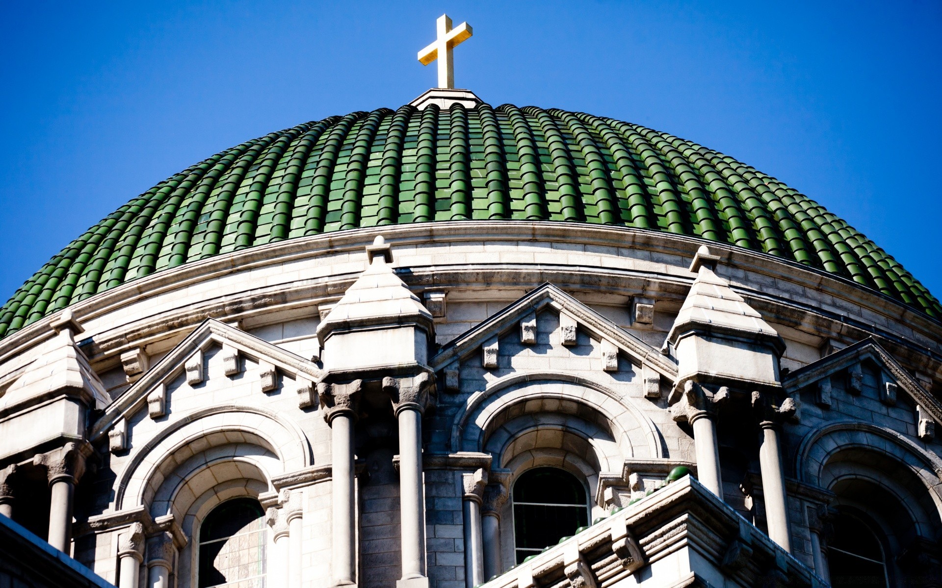 casa e interni architettura viaggi cupola casa città chiesa religione cielo all aperto cattedrale luce del giorno turismo croce