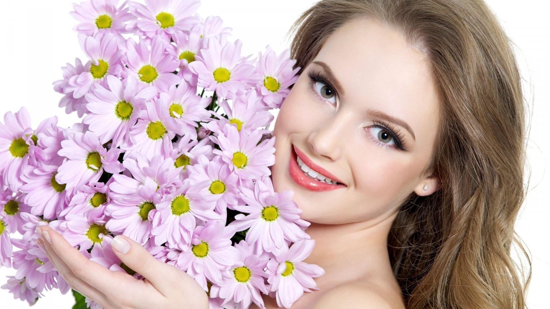 visage et sourire femme fleur jolie belle mignon fille nature