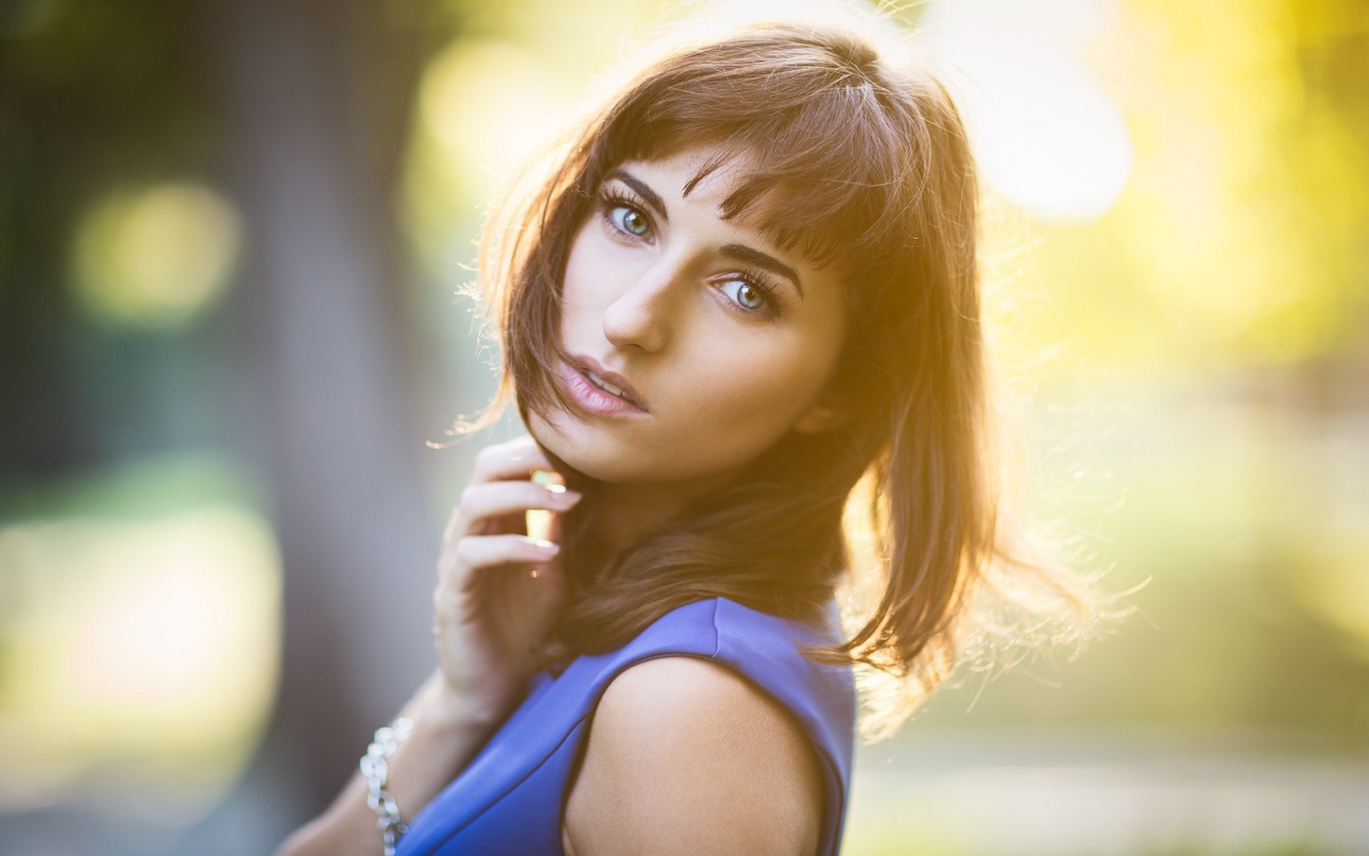 outras garotas mulher retrato menina moda verão sozinho bonita ao ar livre natureza adulto modelo cara