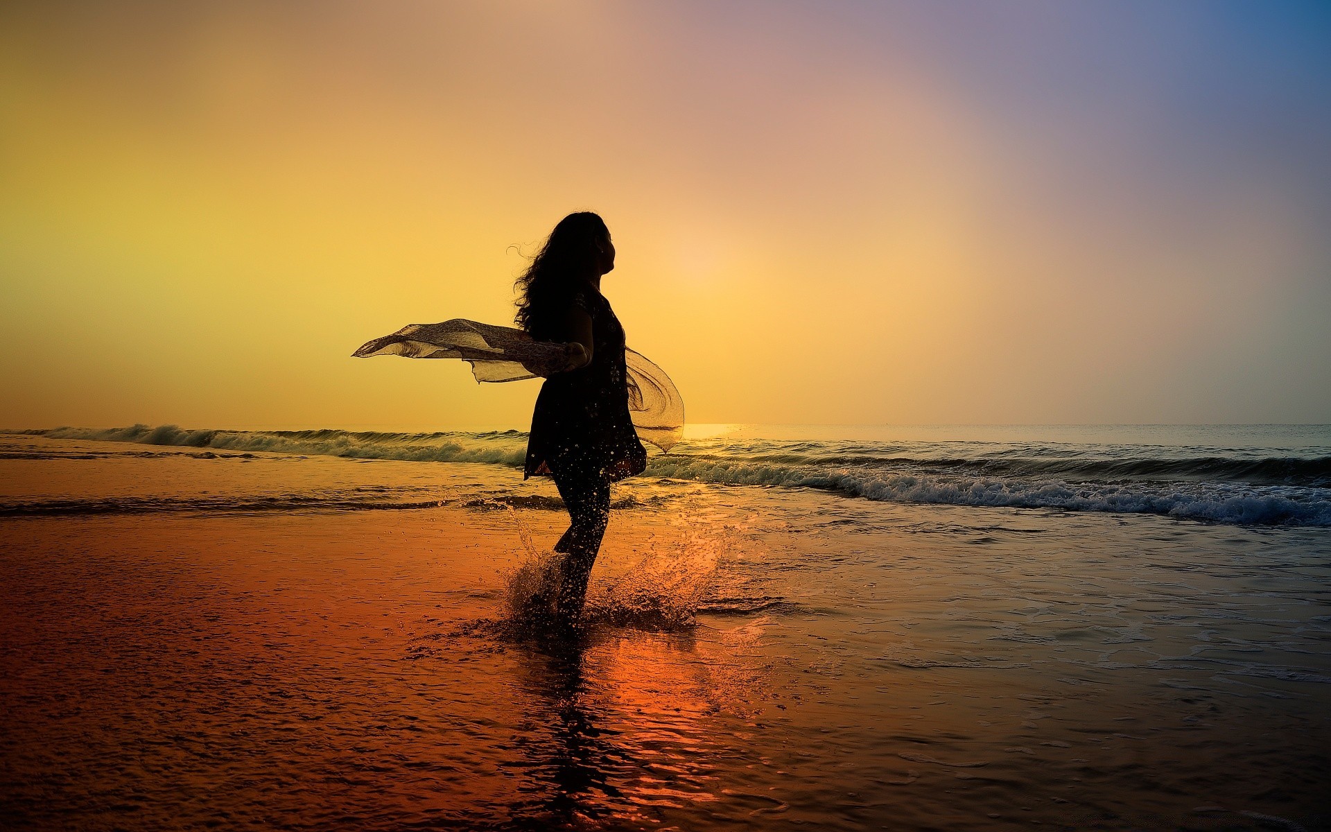 autre fille coucher de soleil plage eau rétro-éclairé aube mer océan soir soleil crépuscule silhouette mer fille ciel paysage