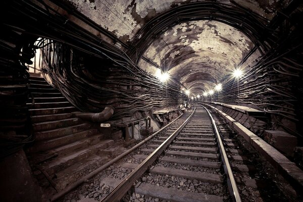 Black and white photo of the subway tunnel