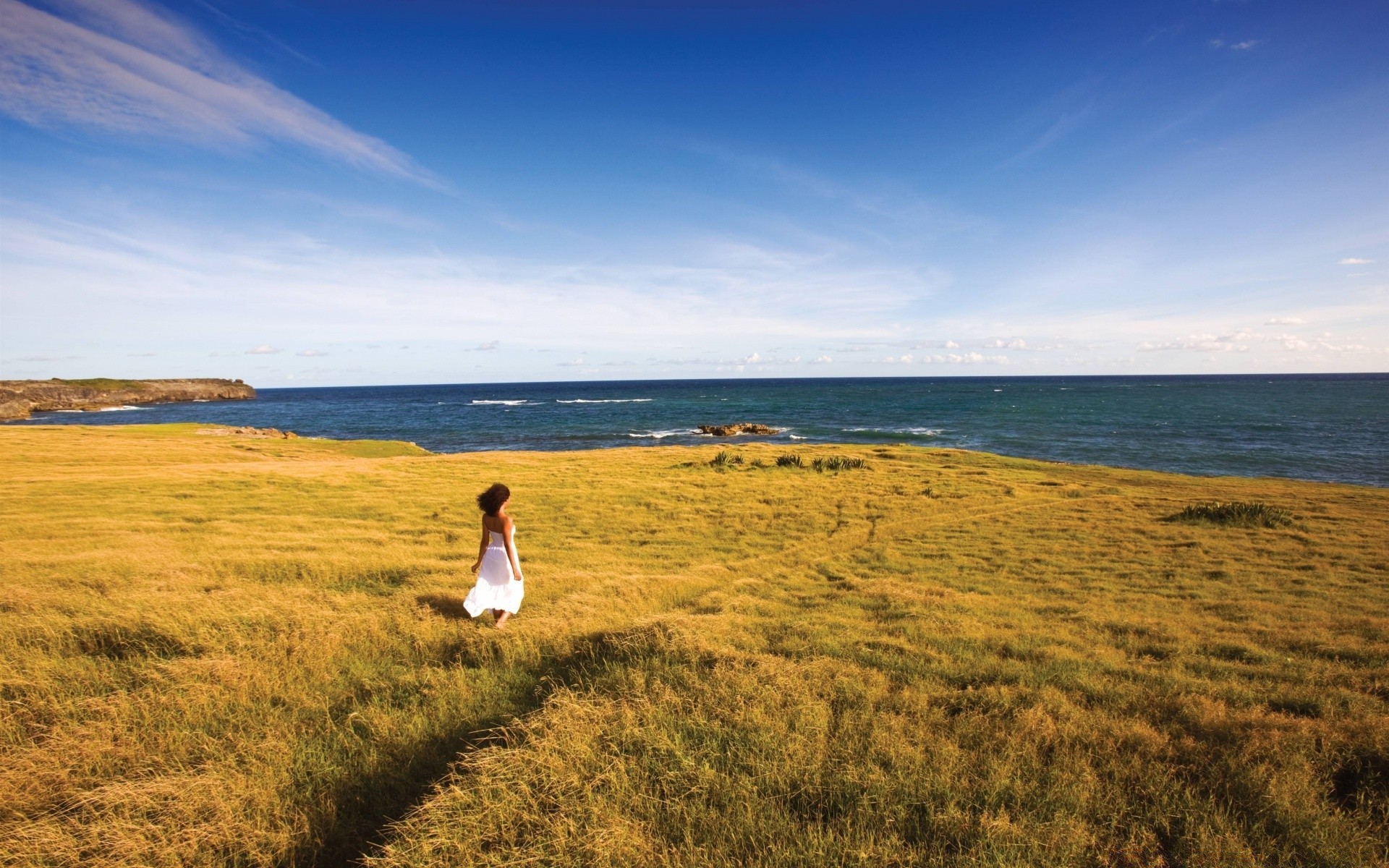 otras chicas paisaje cielo hierba al aire libre naturaleza tierras cultivadas luz del día