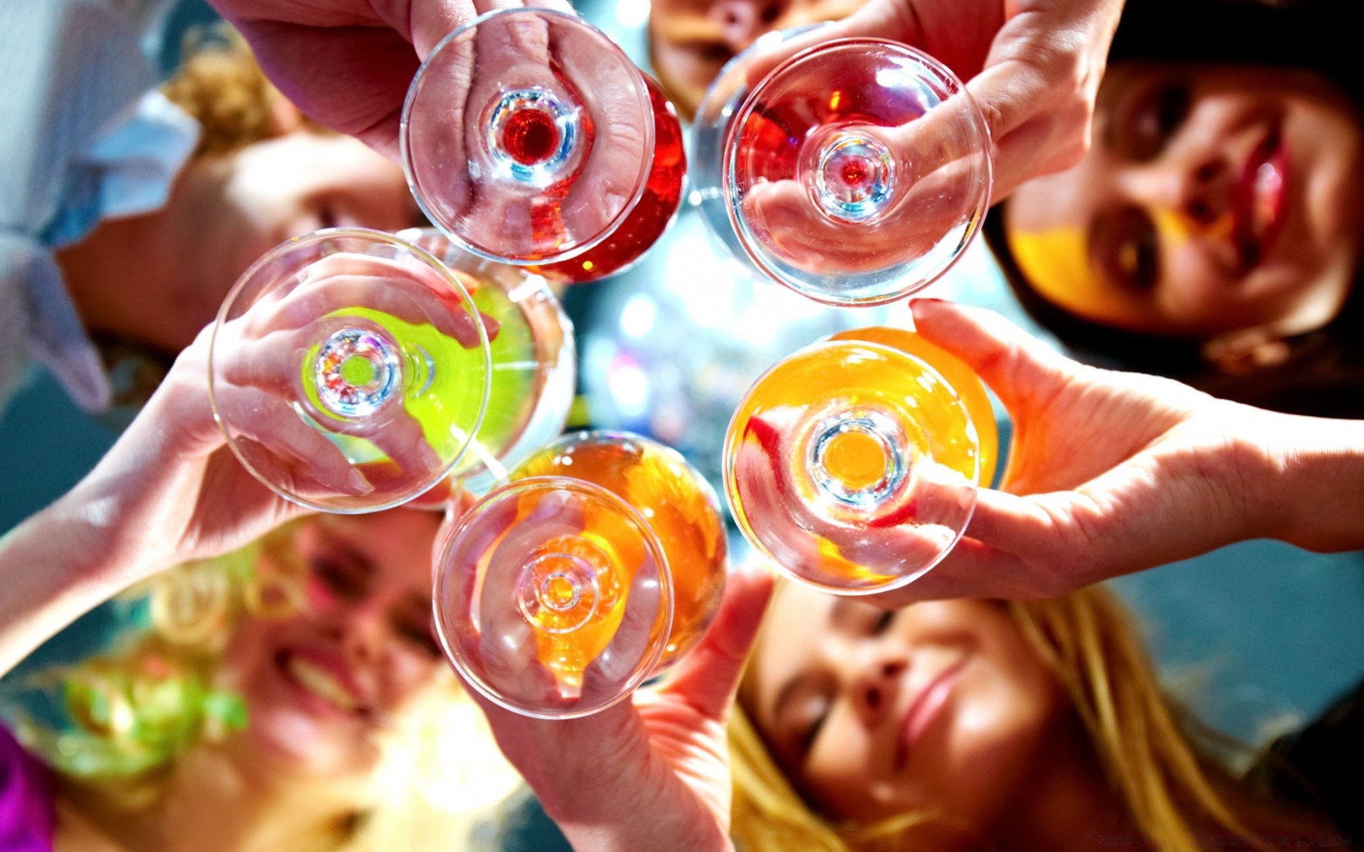 otras chicas vidrio vacaciones beber fiesta escritorio decoración botella placer alcohol