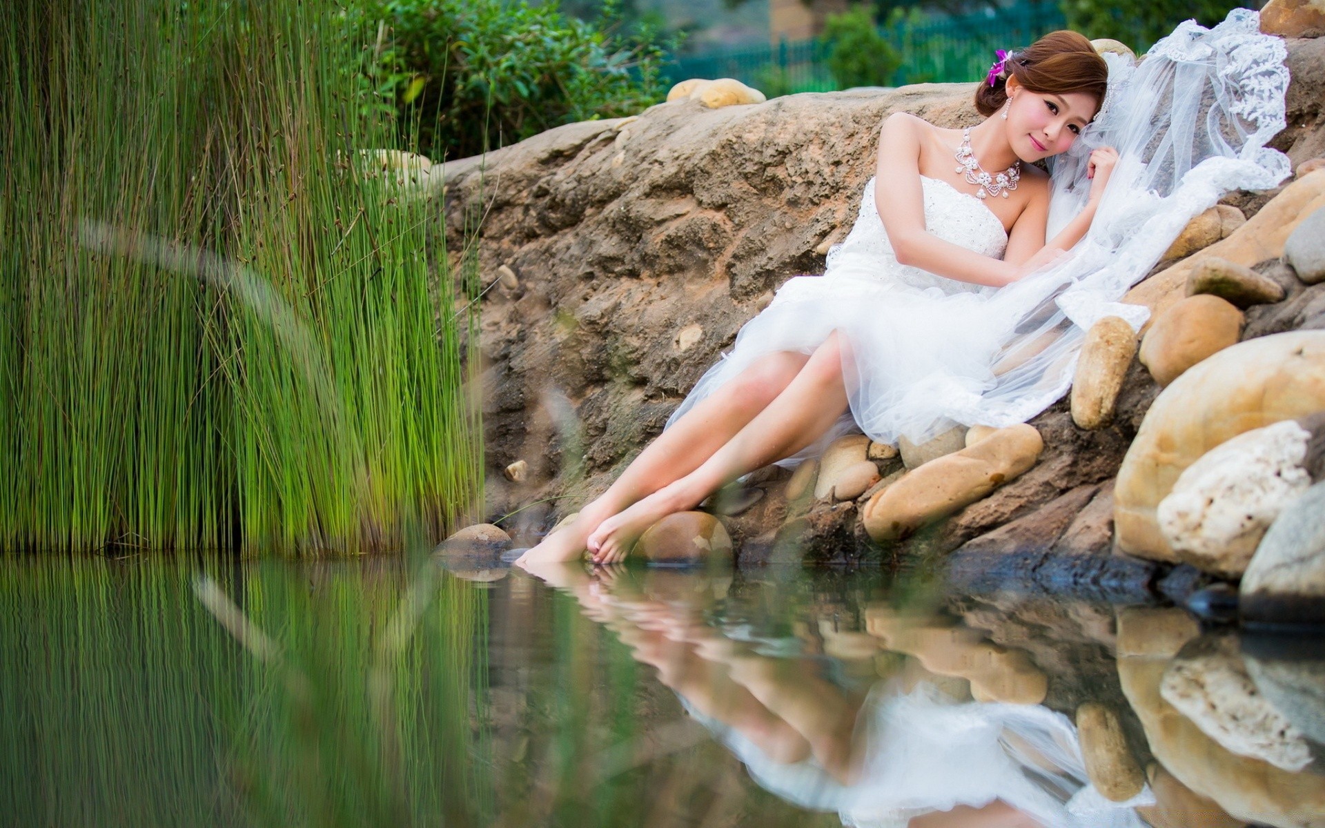 altre ragazze natura acqua all aperto estate donna relax ragazza tempo libero bella adulto stile di vita giovane