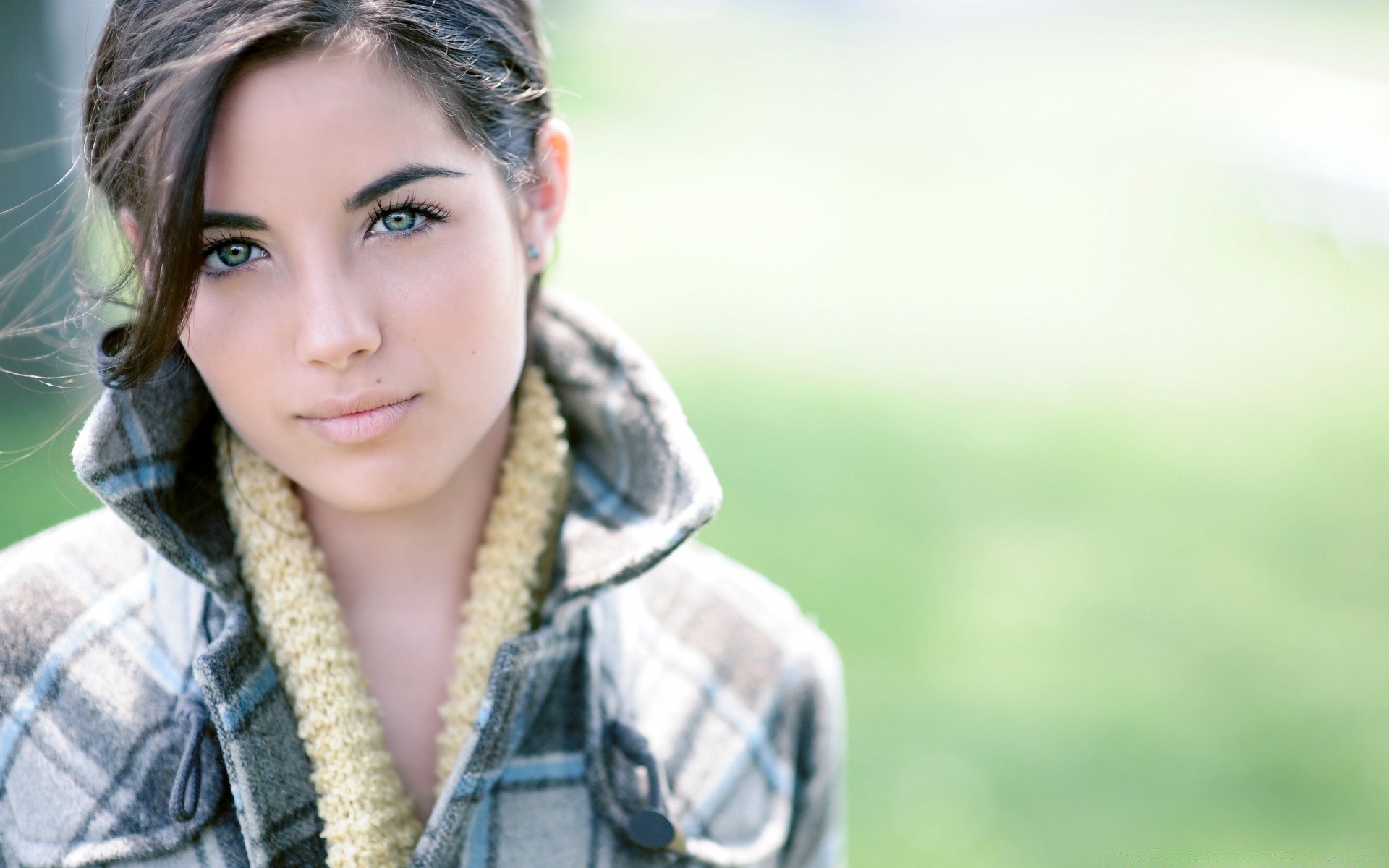 autre fille femme à l extérieur portrait nature mode unique jolie automne fille jeune belle été