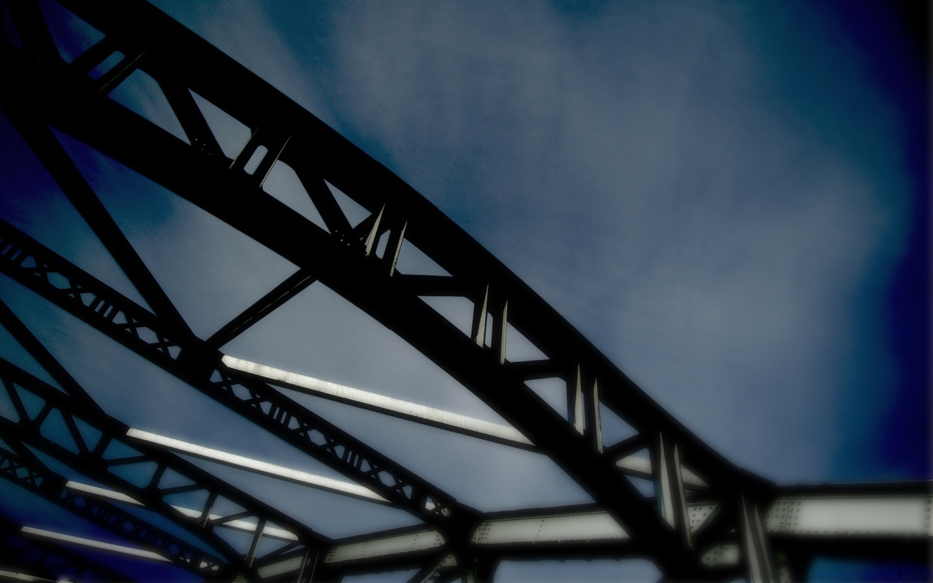 haus und interieur brücke himmel architektur stahl reisen monochrom stadt dunkel straße moderne