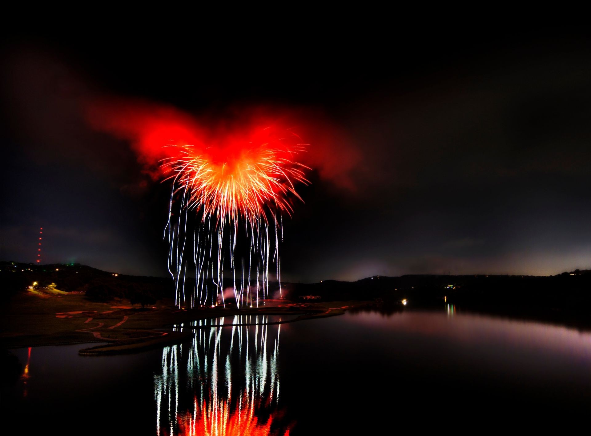 fuegos artificiales llama festival navidad flashes oscuro fiesta vacaciones arte abstracto luz brillante humo