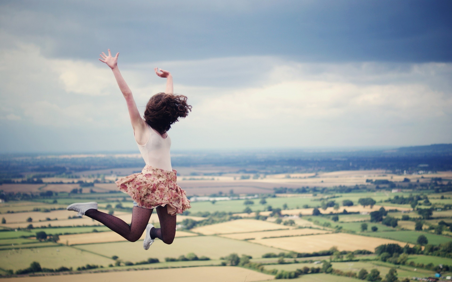 altre ragazze cielo all aperto da solo libertà paesaggio luce del giorno tempo libero viaggi estate natura ragazza adulto