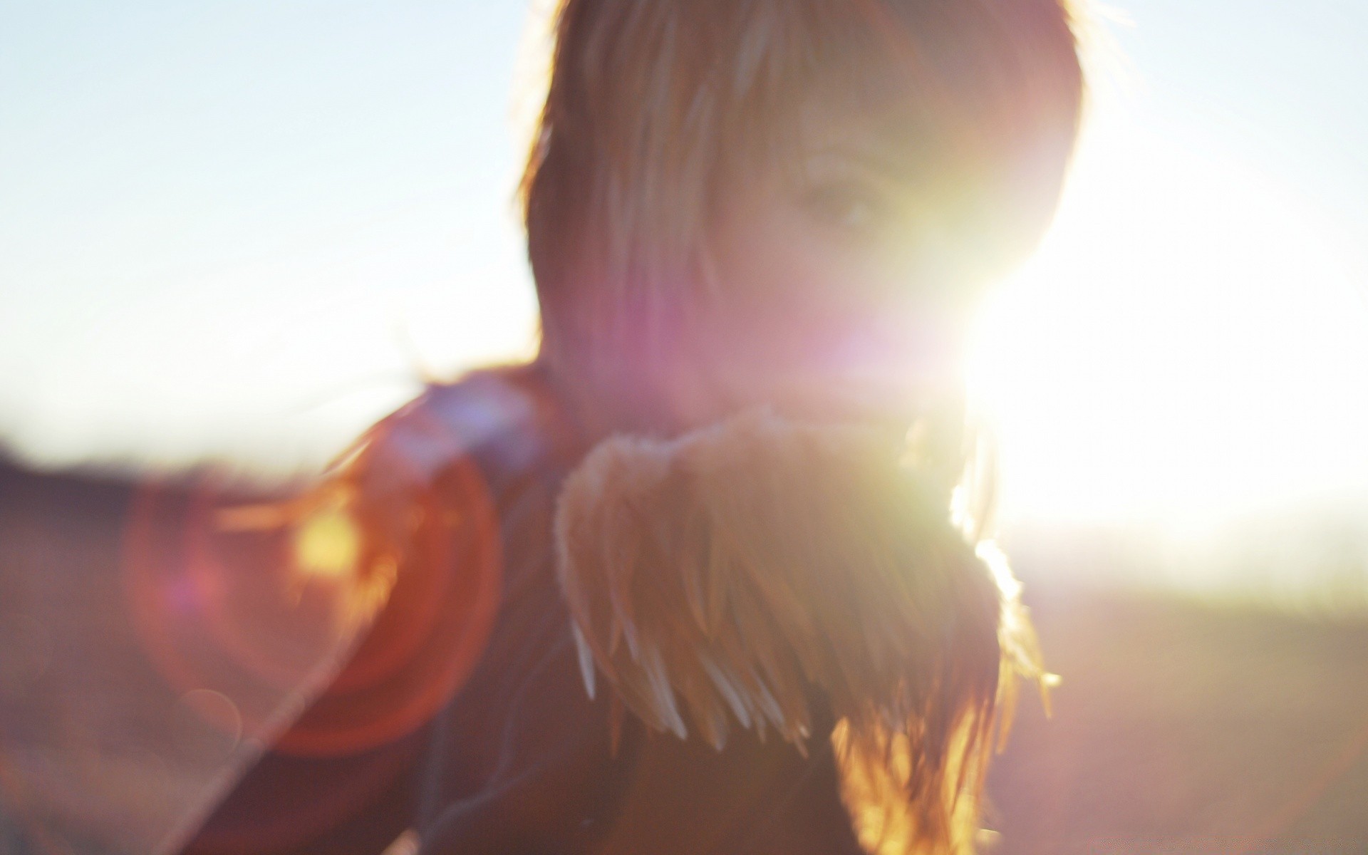 autre fille coucher de soleil fille soleil ciel paysage portrait nature flou lumière eau plage beau temps été femme aube à l extérieur adulte mer beau