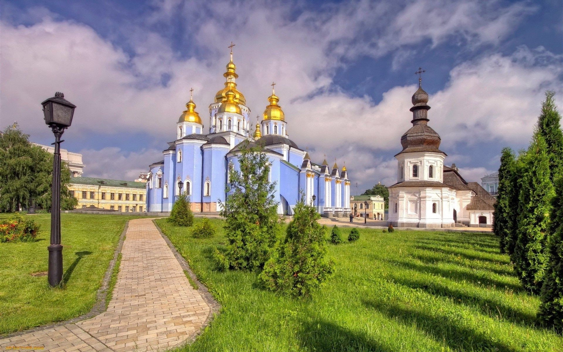 ancient architecture architecture building travel sky castle old city culture religion landmark ancient outdoors monument tourism church tower historic famous