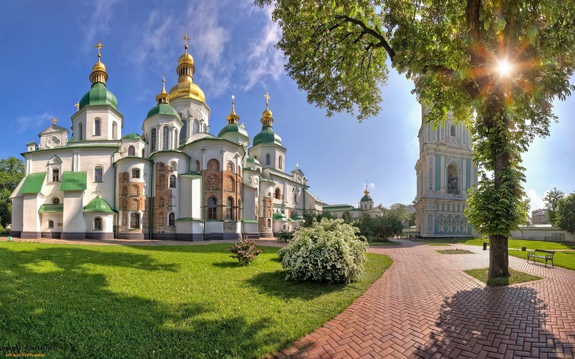 alte architektur architektur haus kirche reisen himmel alt stadt schloss religion kuppel kultur tourismus außen berühmt orthodox kathedrale turm sehenswürdigkeit historisch schauspiel