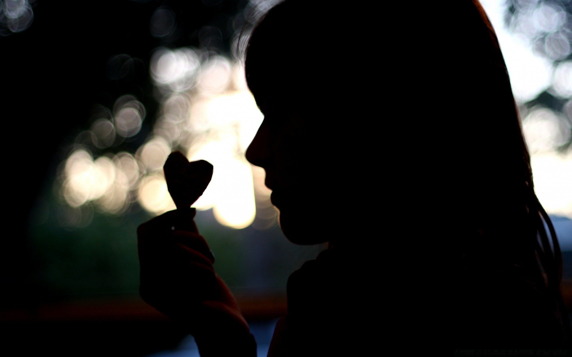 herzen mann silhouette frau erwachsener schatten licht drinnen porträt mädchen unschärfe hinterleuchtet