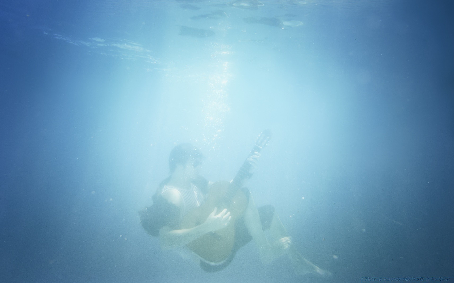 música bajo el agua agua océano mar peces natación buen tiempo naturaleza al aire libre buceo deportes acuáticos sol luz