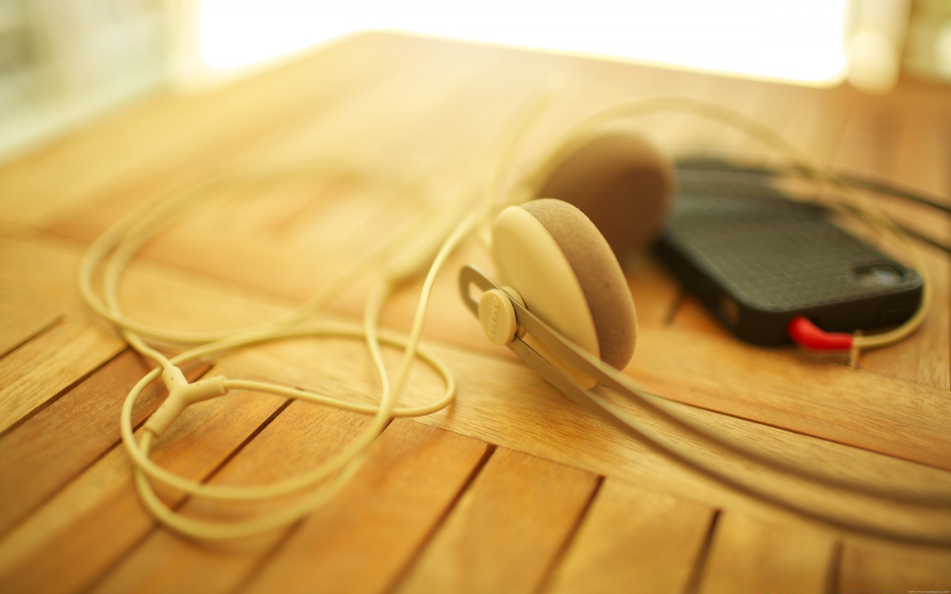 musique table bois en bois à l intérieur famille bureau