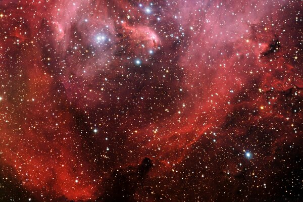 Imagen del cielo rojo de todo en las estrellas