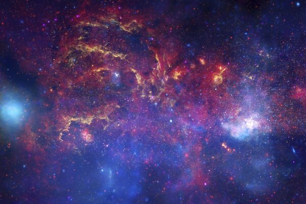 Nello spazio della galassia sono visibili costellazioni e nebulose