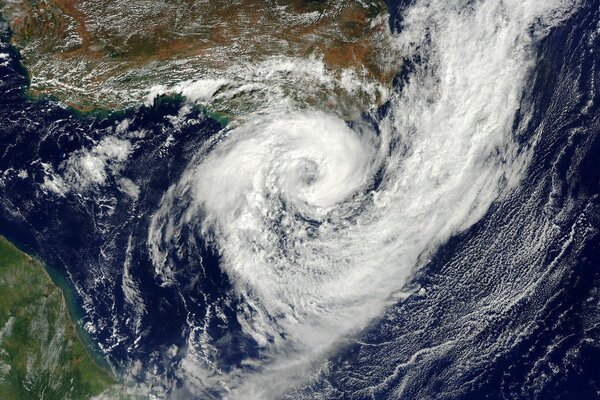 Grand ouragan dans l atmosphère Terrestre