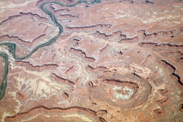 An unusual pattern on the space surface