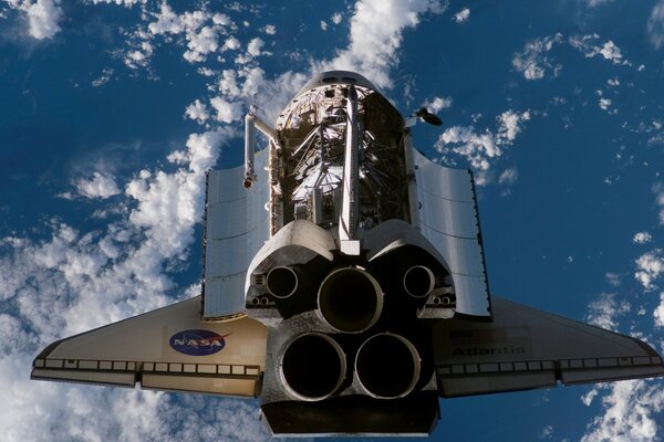 NASA shuttle volo nello spazio