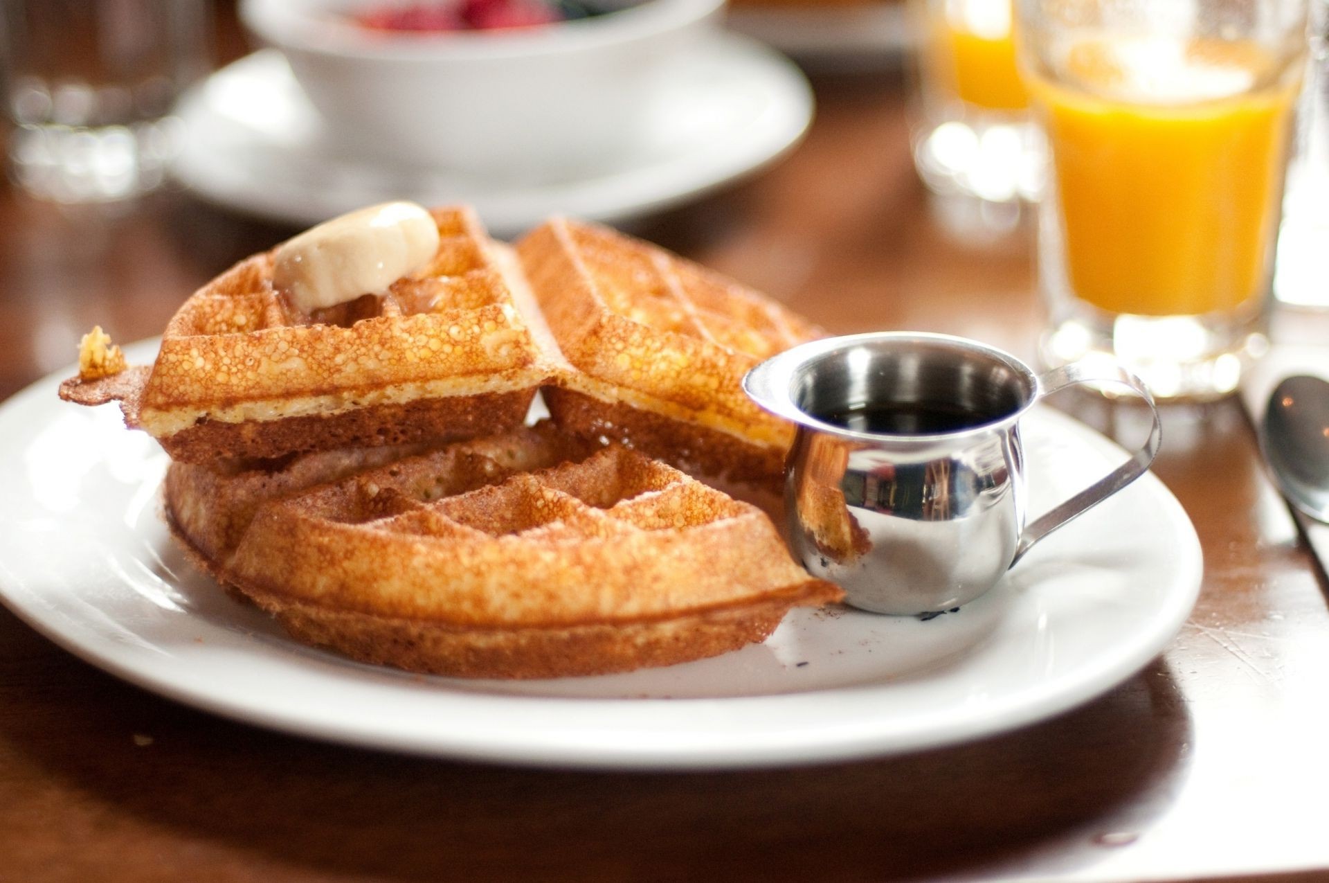 nourriture et boissons petit déjeuner repas aube pain délicieux toast plaque café doux rafraîchissement pâtisserie thé boisson coupe sucre fruits gâteau alimentaire fait maison