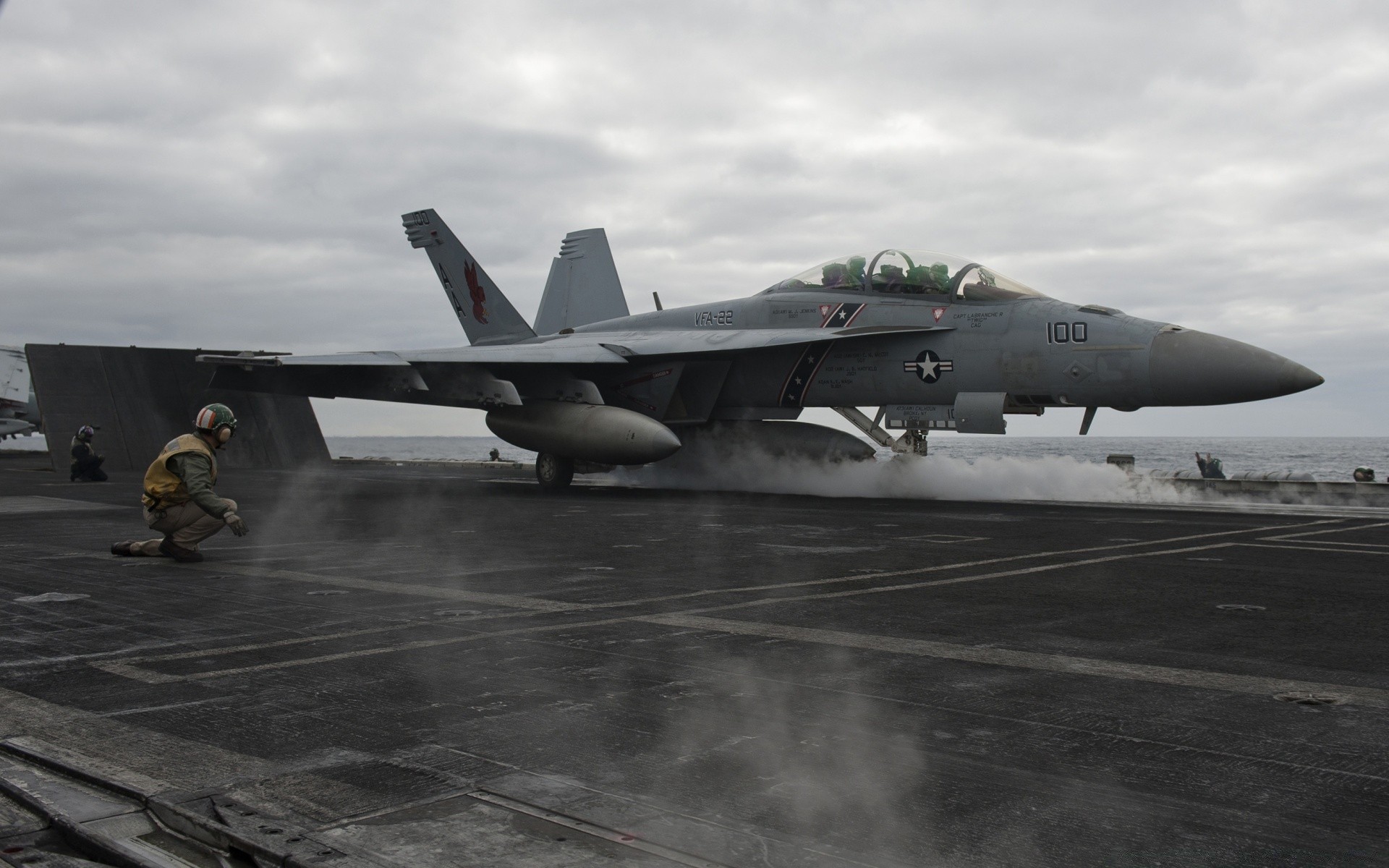 aviazione militare aereo aereo auto guerra aeroporto sistema di trasporto aeronautica marina esercito armi volare bombardiere bomba aria aereo volo battaglia razzo